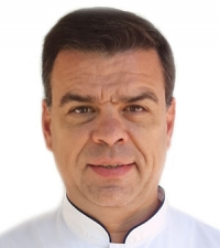 Dr. Cristian Leónidas Leiva