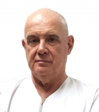 Dr. Ángel José Bracco
